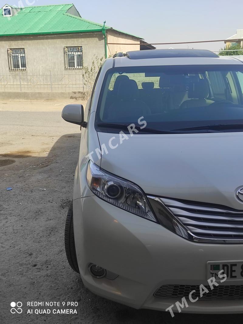 Toyota Sienna 2016 - 360 750 TMT - Койтендаг - img 8