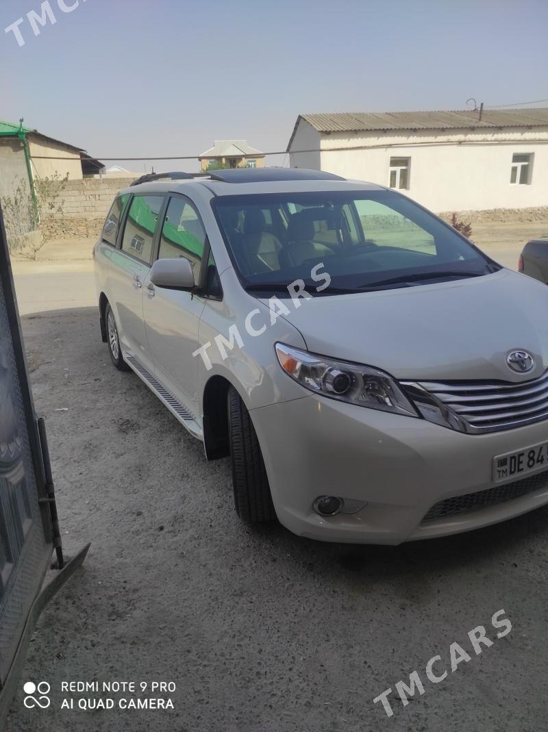 Toyota Sienna 2016 - 360 750 TMT - Койтендаг - img 7