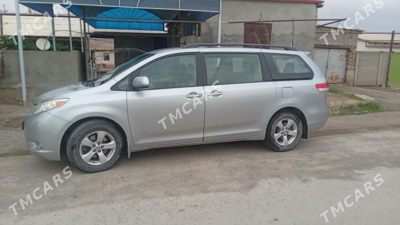 Toyota Sienna 2012 - 240 000 TMT - Köýtendag - img 3