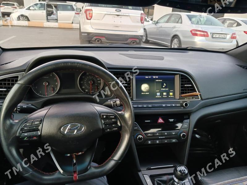 Hyundai Elantra 2018 - 190 000 TMT - Aşgabat - img 9