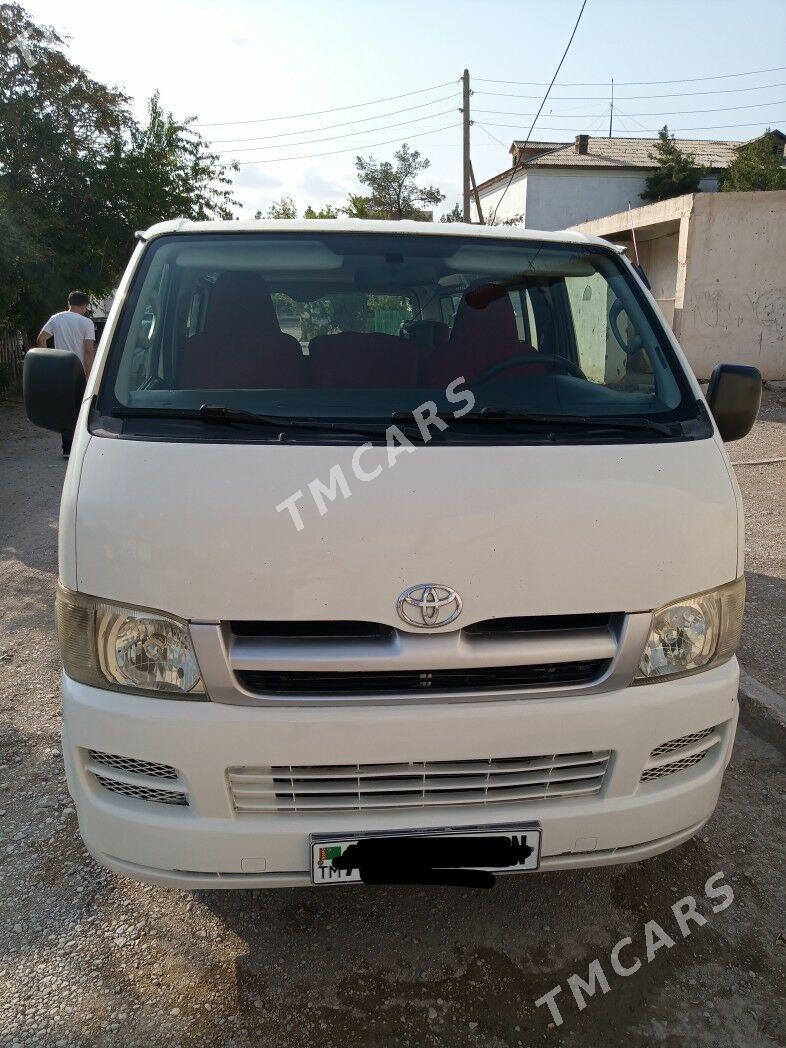 Toyota Hiace 2006 - 250 000 TMT - Balkanabat - img 3