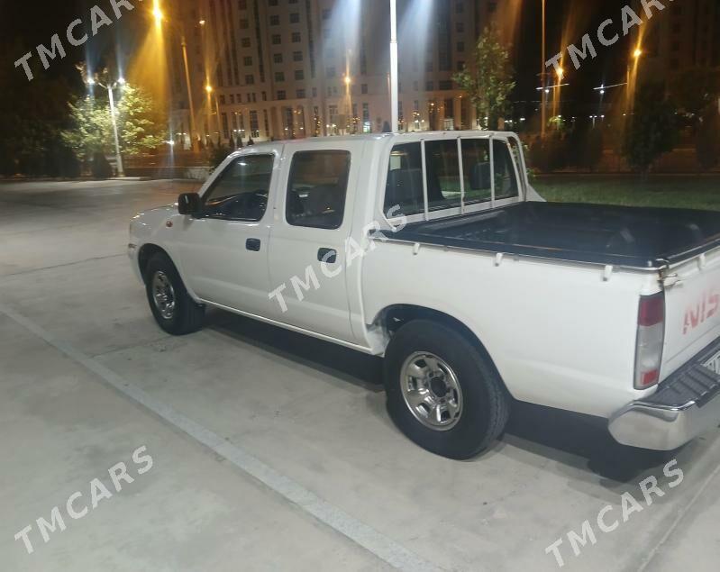 Nissan Navara 2009 - 115 000 TMT - Ашхабад - img 2