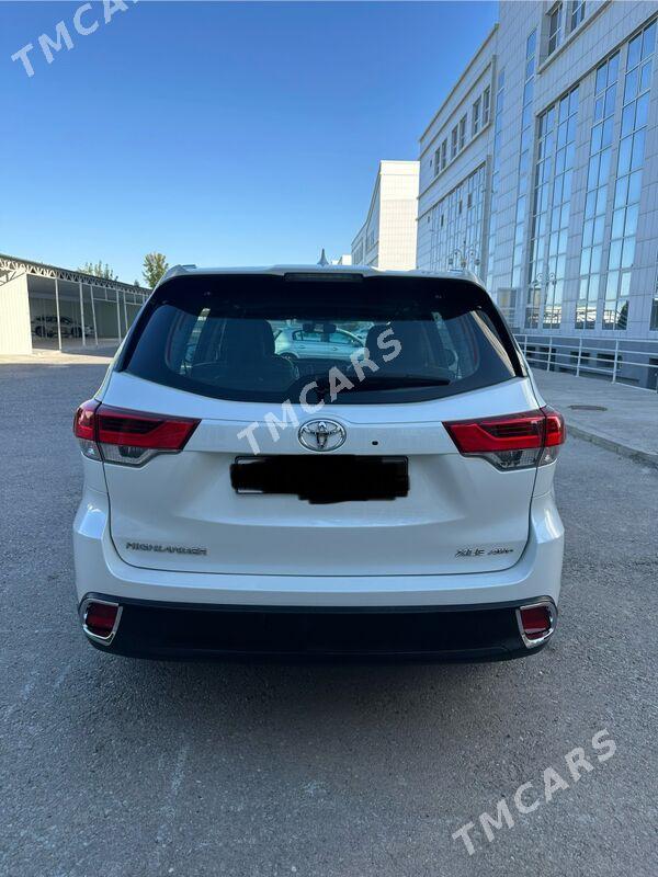 Toyota Highlander 2018 - 520 000 TMT - Aşgabat - img 2