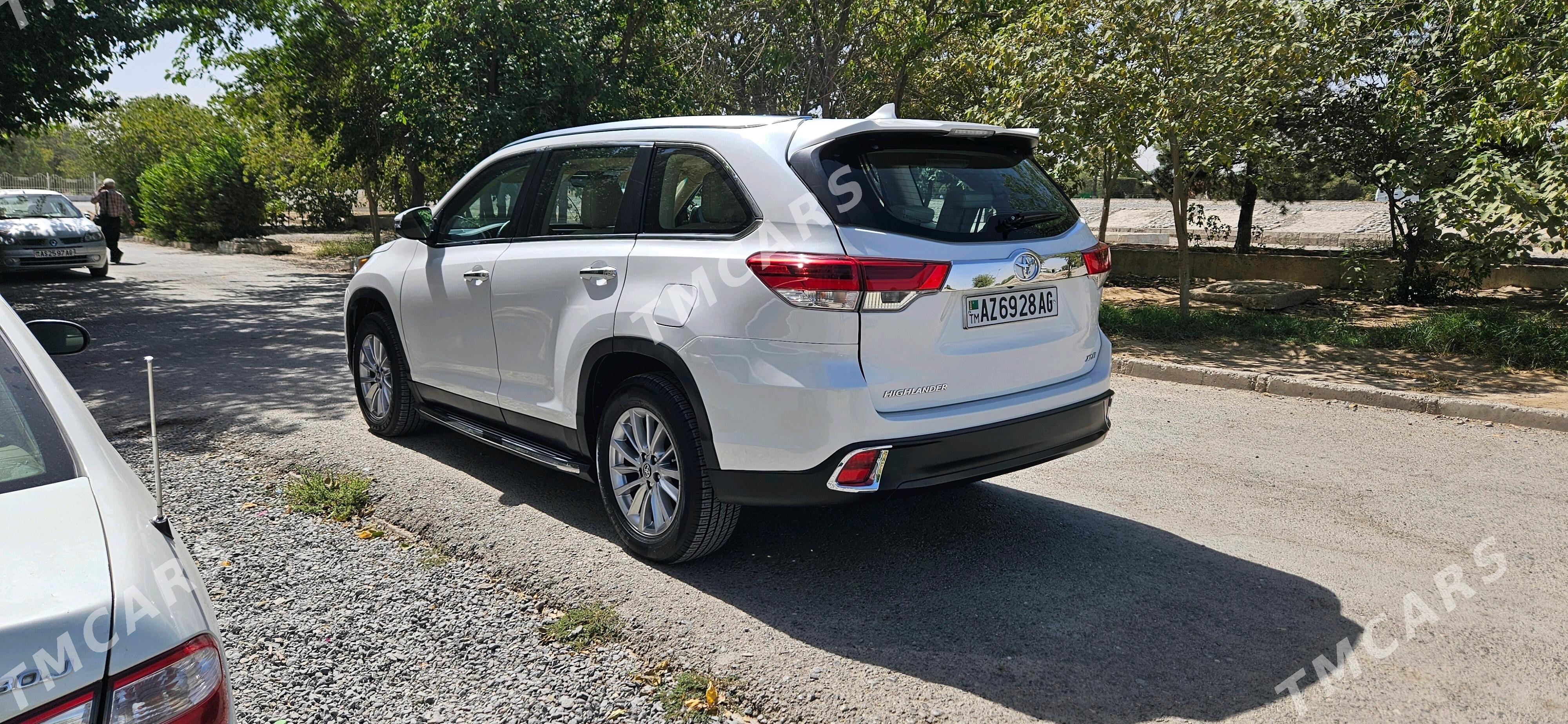 Toyota Highlander 2019 - 450 000 TMT - Ашхабад - img 4