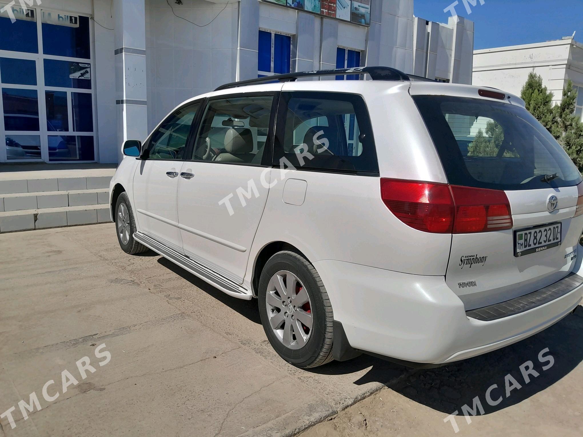 Toyota Sienna 2004 - 200 000 TMT - Гурбансолтан Едже - img 4