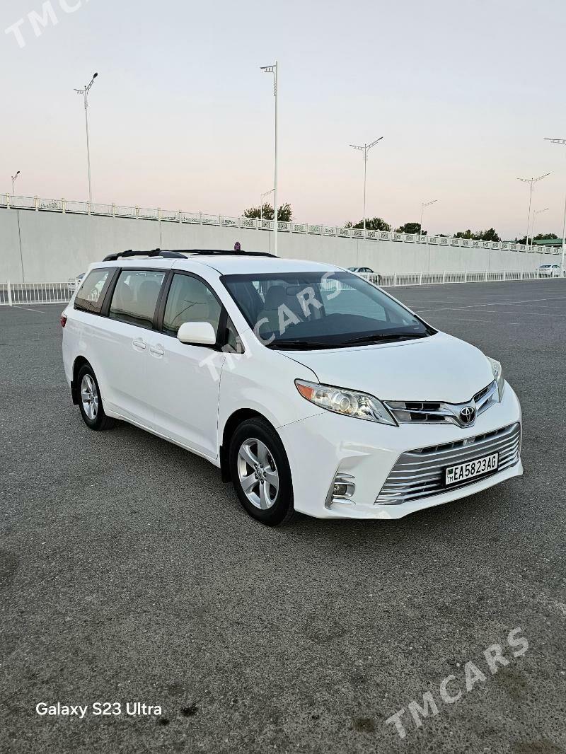 Toyota Sienna 2017 - 345 000 TMT - Aşgabat - img 3