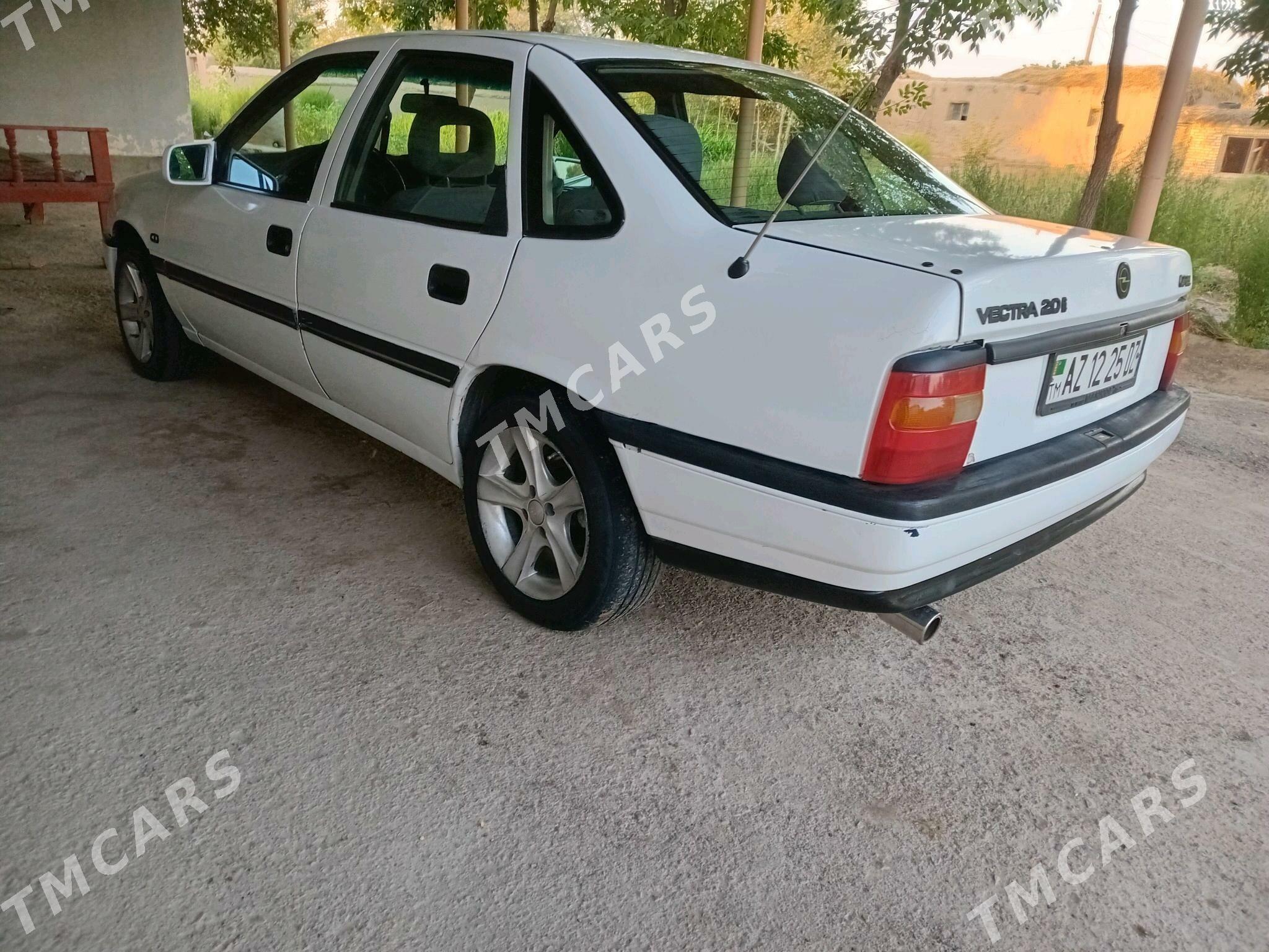 Opel Vectra 1992 - 32 000 TMT - Губадаг - img 2