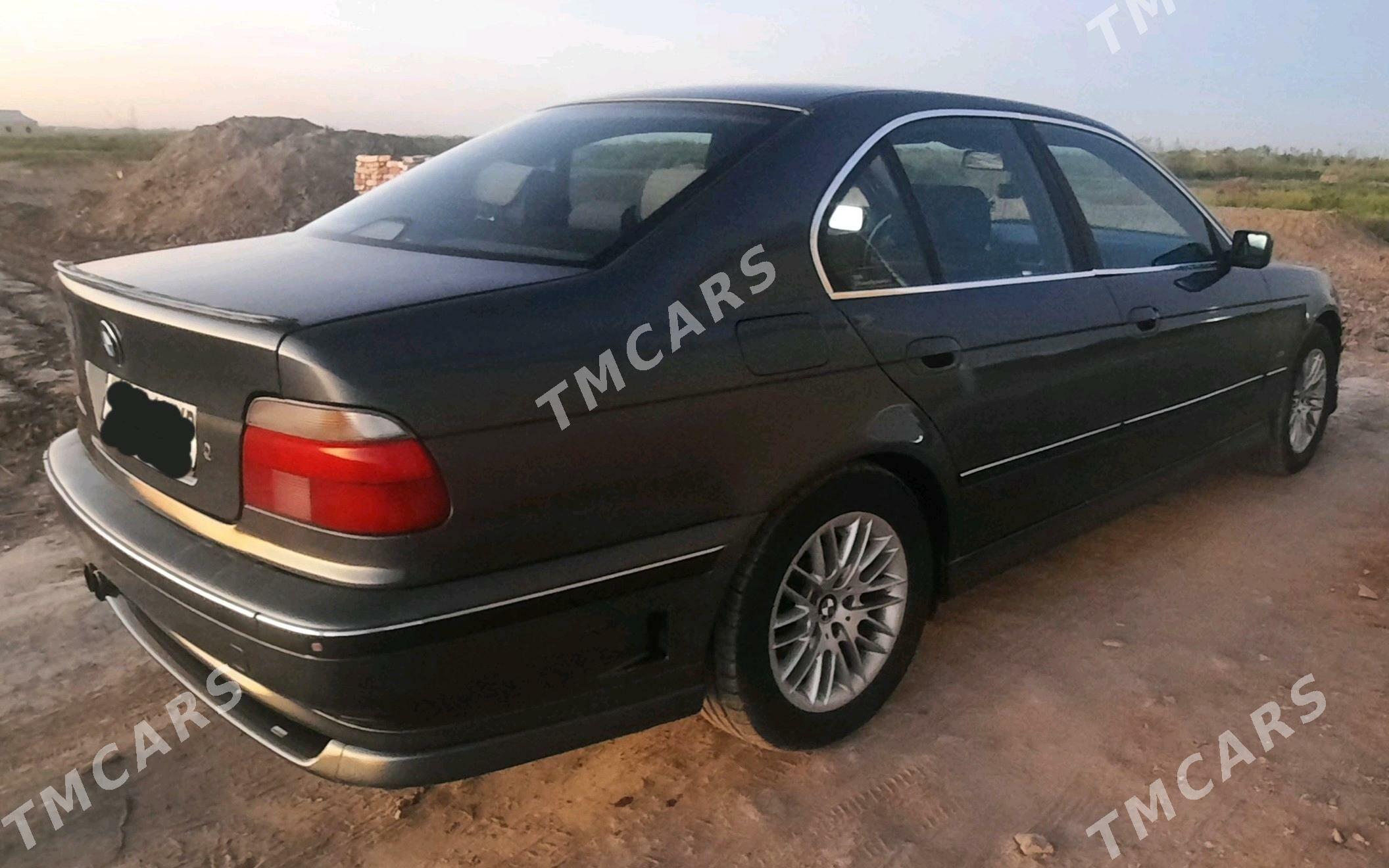 BMW E39 2000 - 92 000 TMT - Mary - img 2