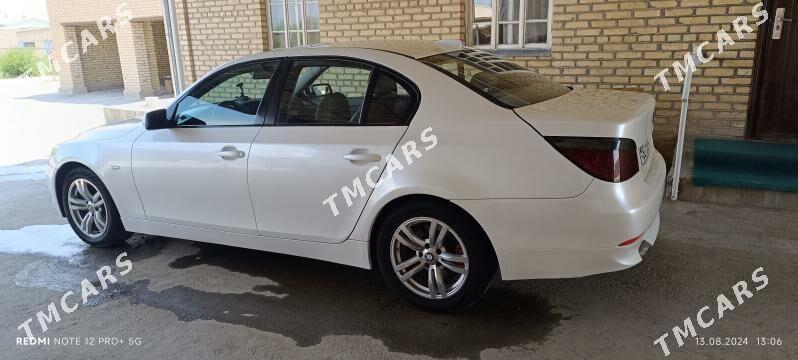 BMW E60 2004 - 125 000 TMT - Мары - img 2