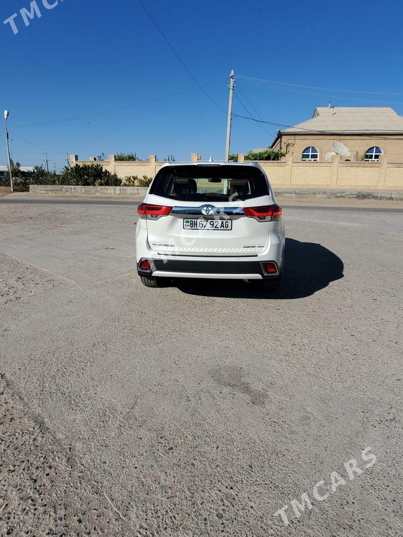 Toyota Highlander 2018 - 540 000 TMT - Mary - img 5