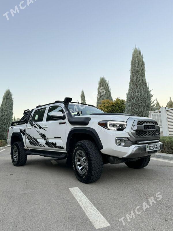 Toyota Tacoma 2017 - 450 000 TMT - Aşgabat - img 8