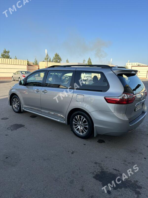 Toyota Sienna 2019 - 410 000 TMT - Türkmenabat - img 4