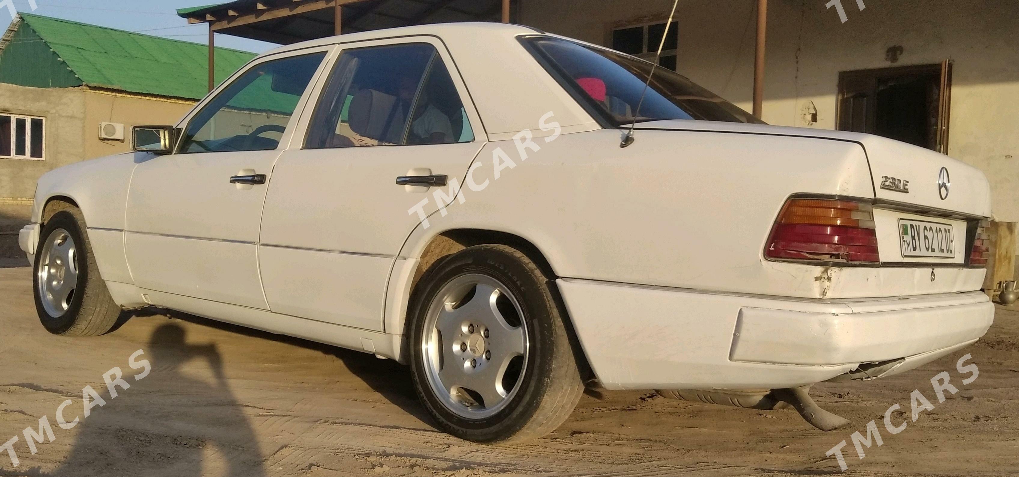 Mercedes-Benz 230E 1993 - 30 000 TMT - Кёнеургенч - img 3