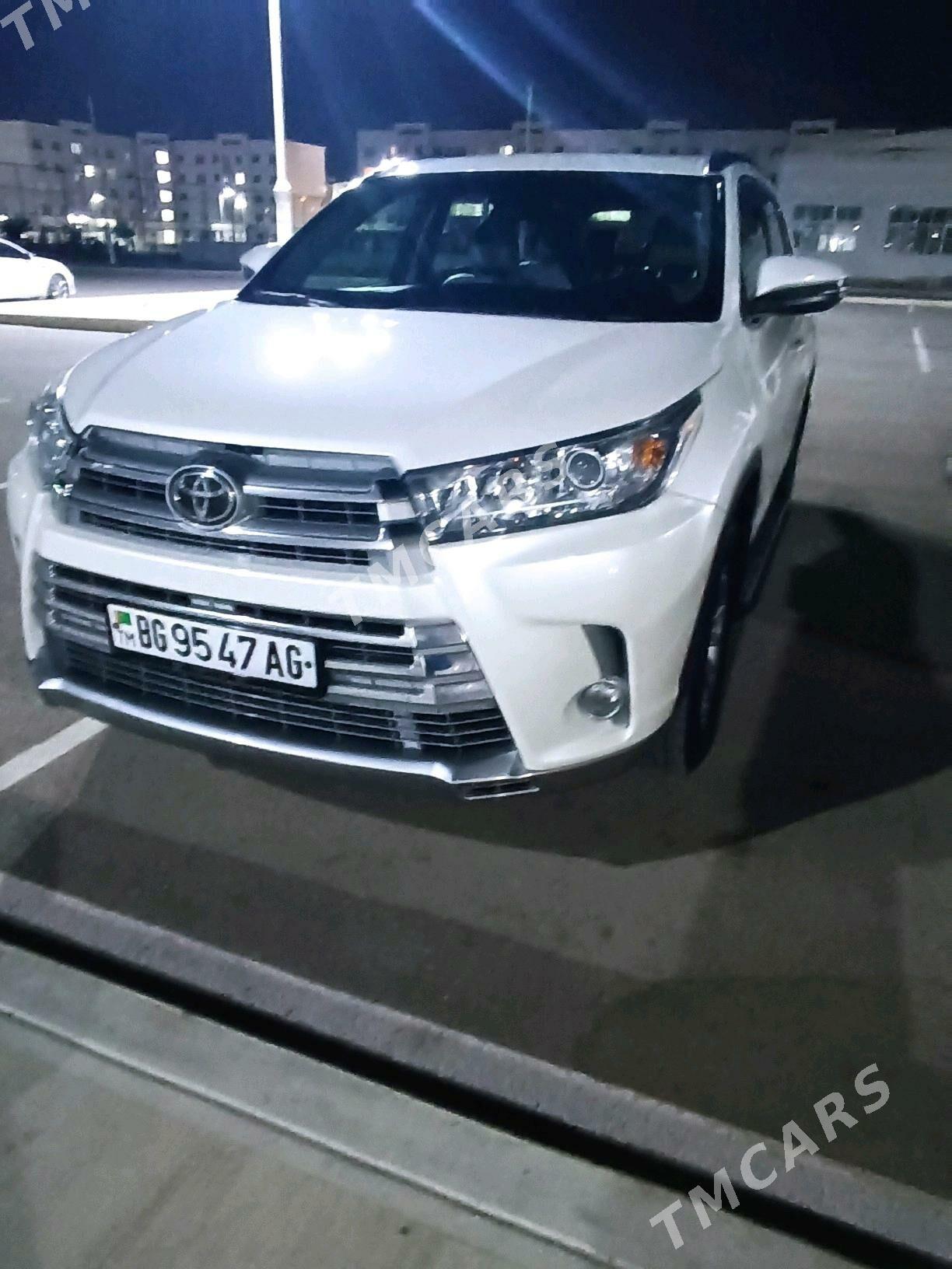 Toyota Highlander 2019 - 530 000 TMT - Olimpiýa şäherçesi - img 2