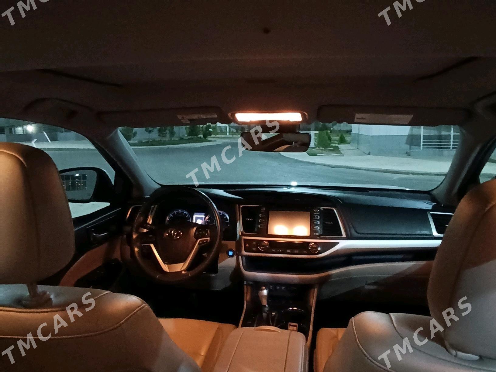 Toyota Highlander 2019 - 530 000 TMT - Олимпийский городок - img 5