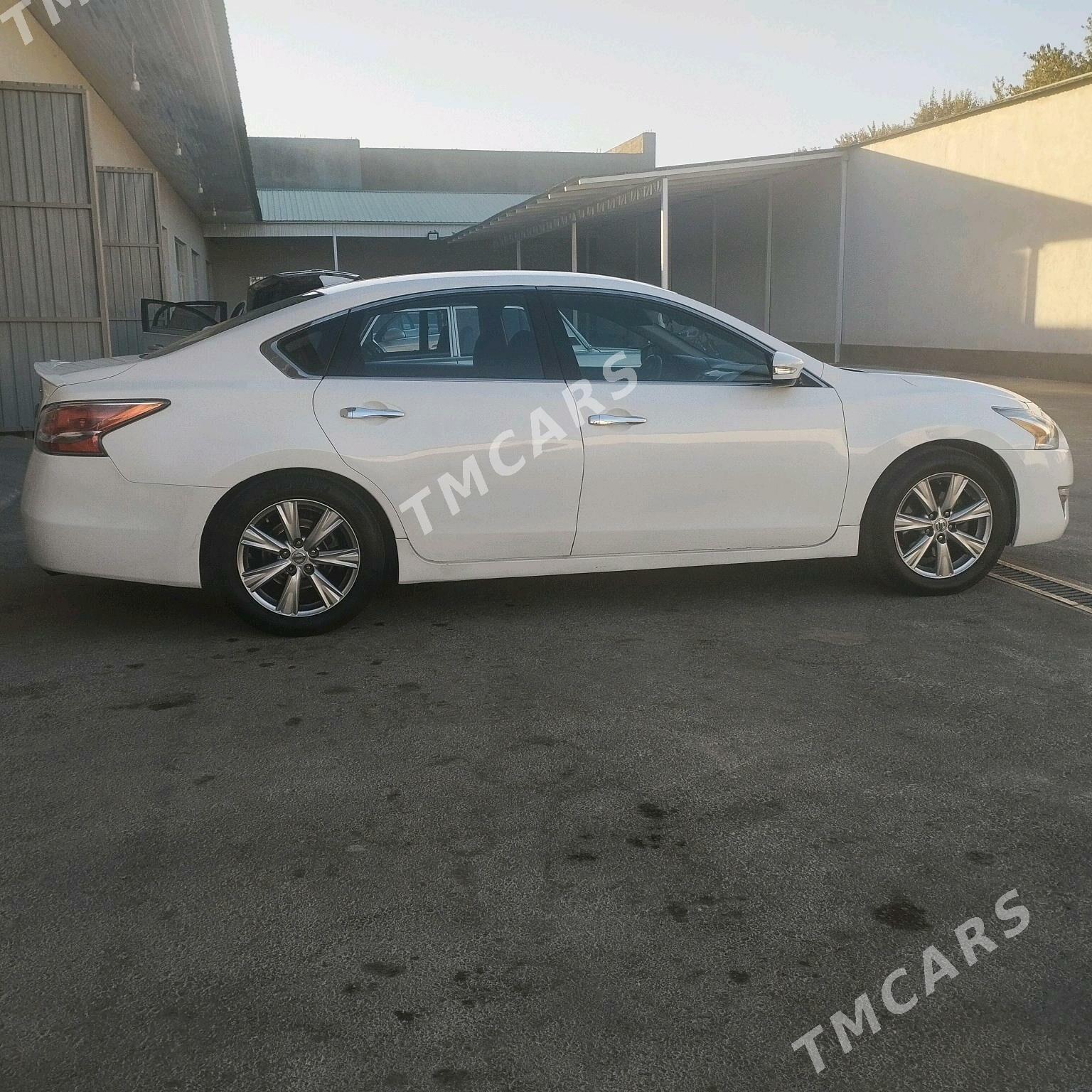 Nissan Altima 2013 - 148 000 TMT - Garadamak Şor - img 3