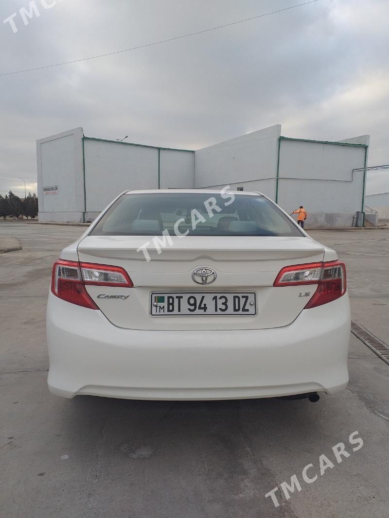 Toyota Camry 2012 - 170 000 TMT - Дашогуз - img 3