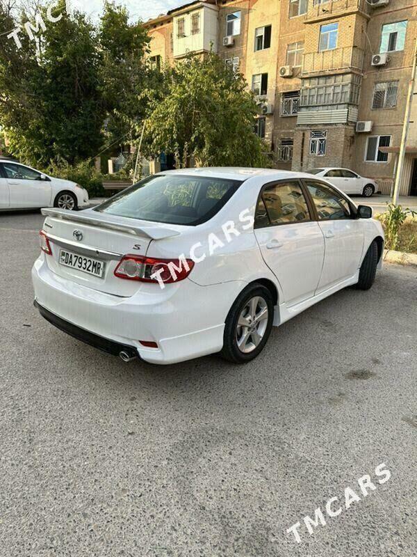 Toyota Corolla 2011 - 125 000 TMT - Мары - img 4