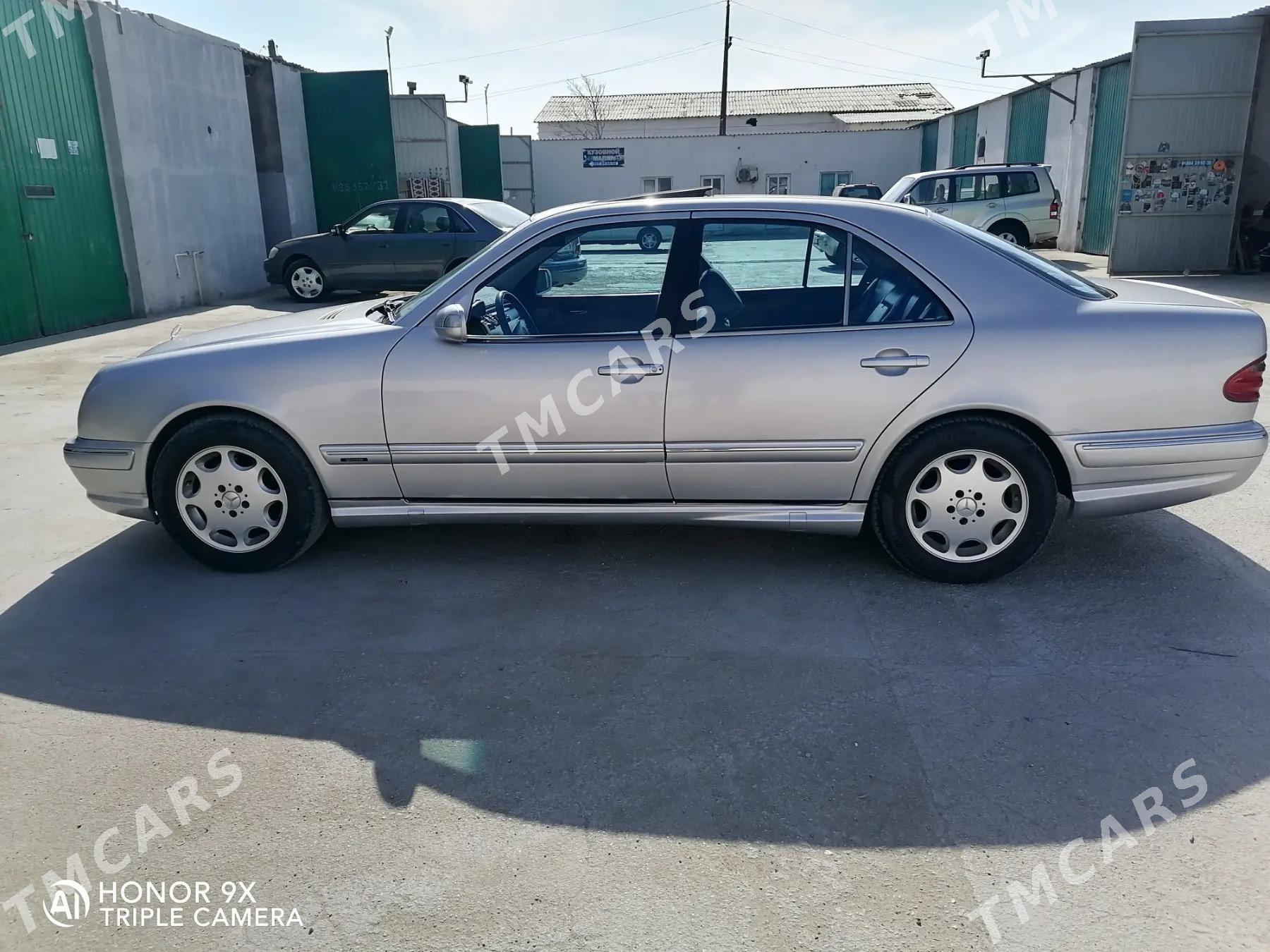 Mercedes-Benz E320 2002 - 110 000 TMT - Hazar - img 2