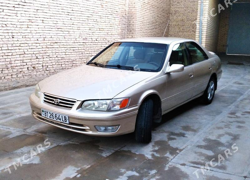 Toyota Camry 2000 - 105 000 TMT - Саят - img 4