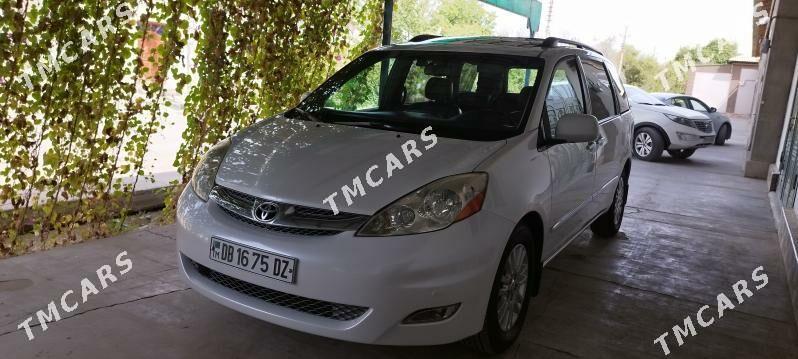 Toyota Sienna 2008 - 270 000 TMT - Дашогуз - img 3