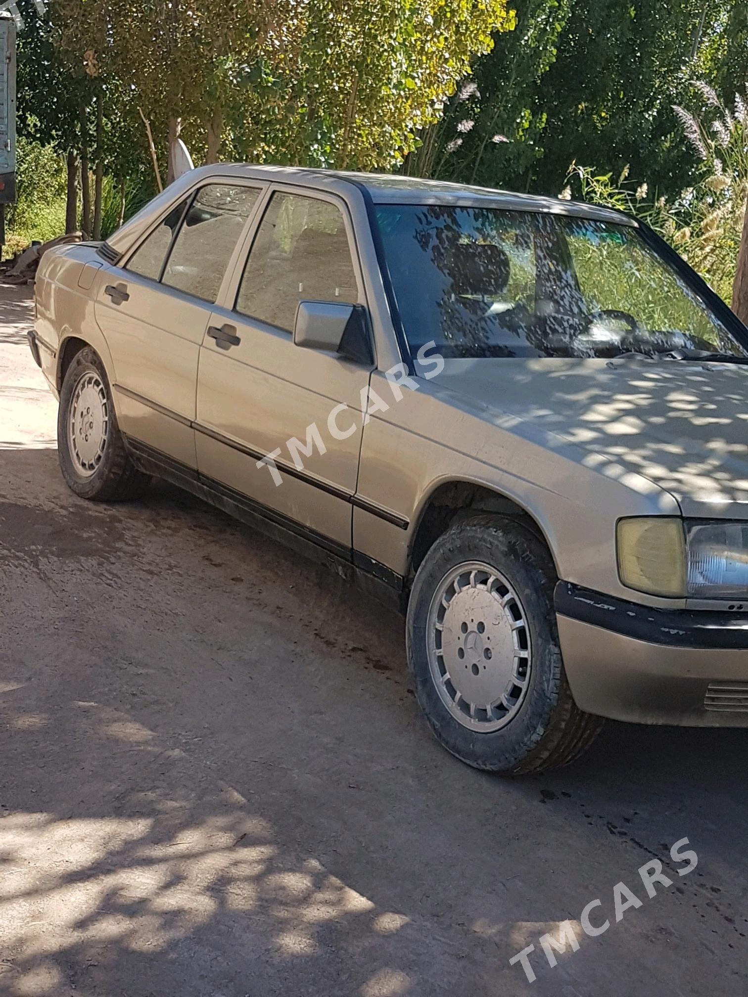 Mercedes-Benz 190E 1990 - 25 000 TMT - Губадаг - img 3