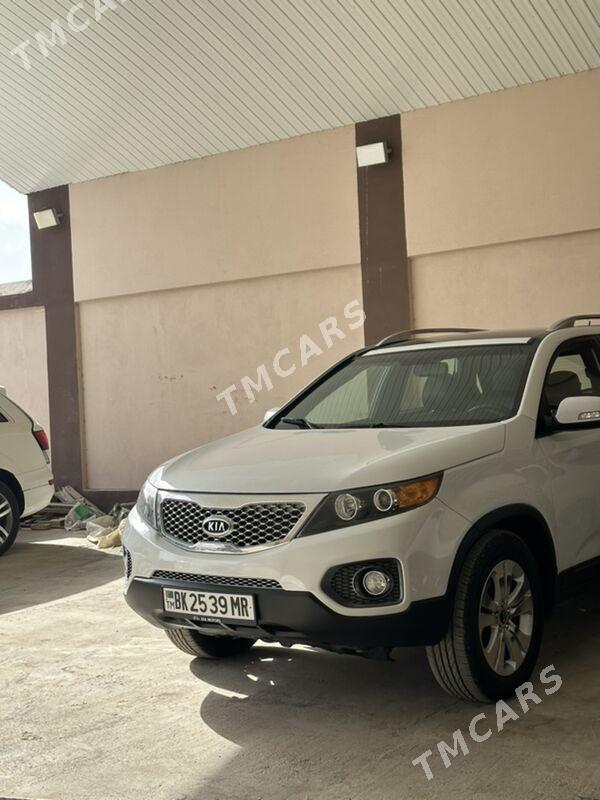 Kia Sorento 2010 - 240 000 TMT - Мары - img 2