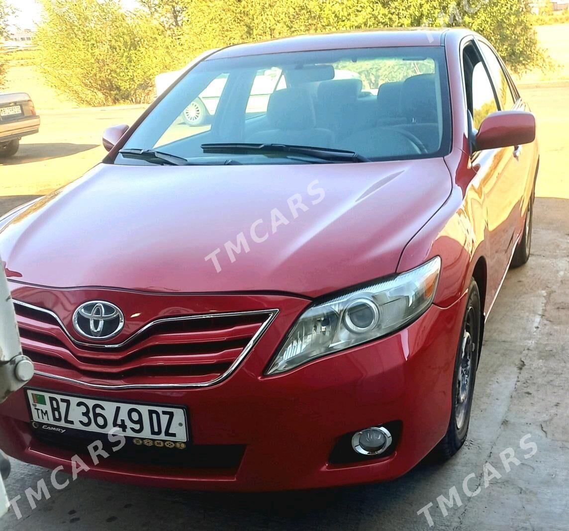 Toyota Camry 2010 - 148 000 TMT - Дашогуз - img 4