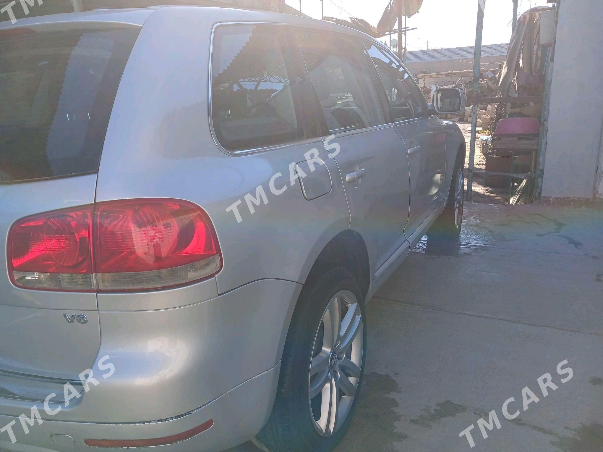 Volkswagen Touareg 2004 - 130 000 TMT - Çoganly - img 4