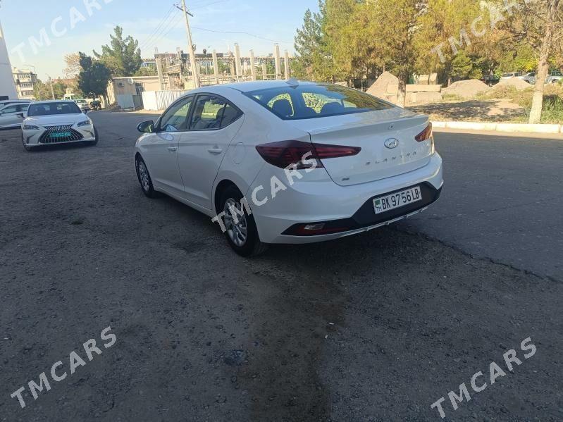 Hyundai Elantra 2019 - 178 000 TMT - Туркменабат - img 4