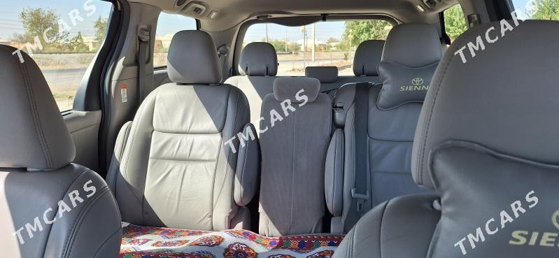 Toyota Sienna 2016 - 330 000 TMT - Мары - img 5