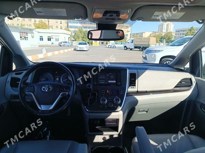 Toyota Sienna 2018 - 500 000 TMT - Aşgabat - img 5