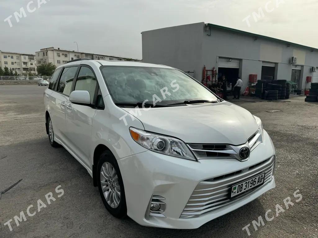 Toyota Sienna 2018 - 500 000 TMT - Aşgabat - img 9