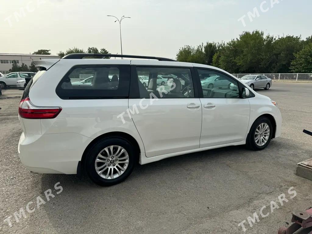 Toyota Sienna 2018 - 500 000 TMT - Aşgabat - img 10