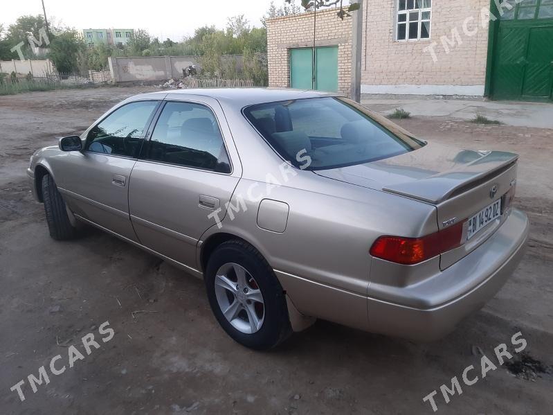 Toyota Camry 2001 - 120 000 TMT - Кёнеургенч - img 2