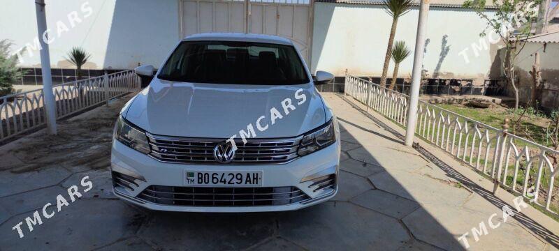 Volkswagen Passat 2018 - 250 000 TMT - Aşgabat - img 4