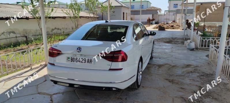 Volkswagen Passat 2018 - 250 000 TMT - Aşgabat - img 6