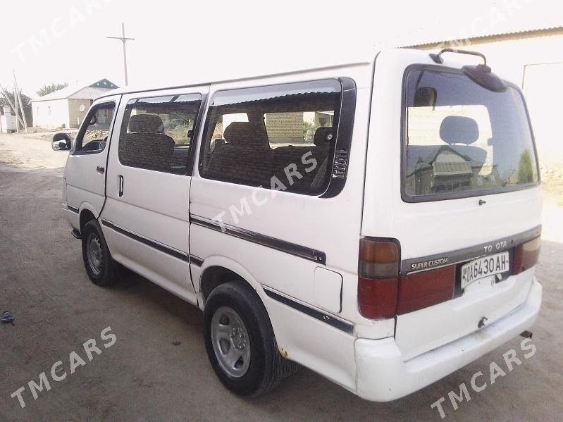 Toyota Hiace 1996 - 44 000 TMT - Бабадайхан - img 4