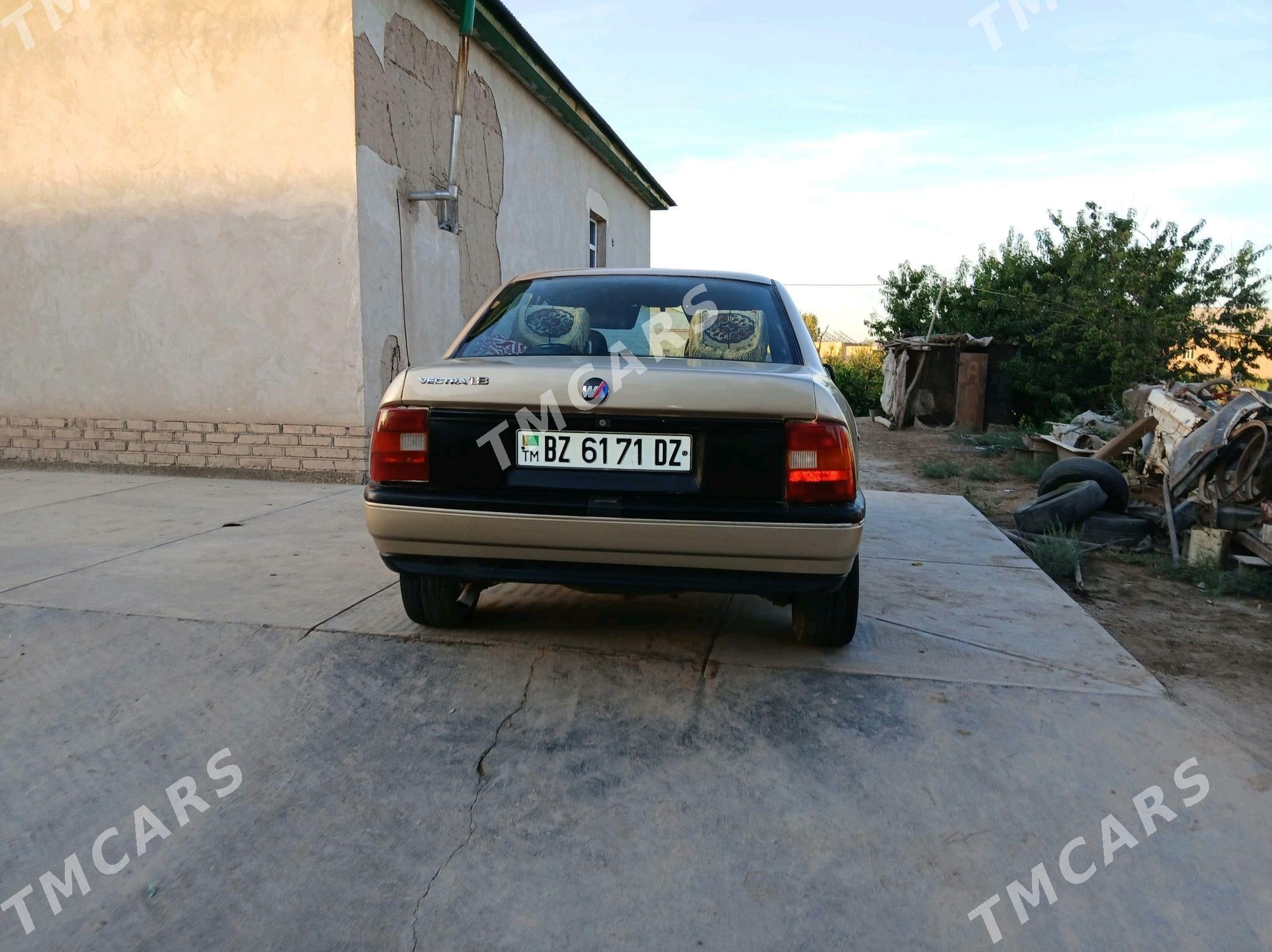 Opel Vectra 1990 - 25 000 TMT - Дашогуз - img 2