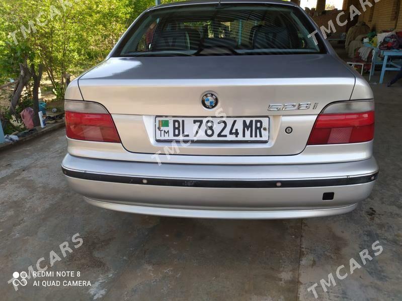 BMW 528 1999 - 78 000 TMT - Mary - img 7