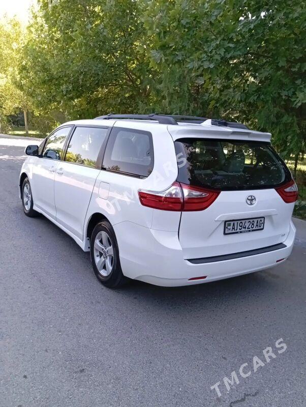 Toyota Sienna 2019 - 365 000 TMT - Ашхабад - img 3