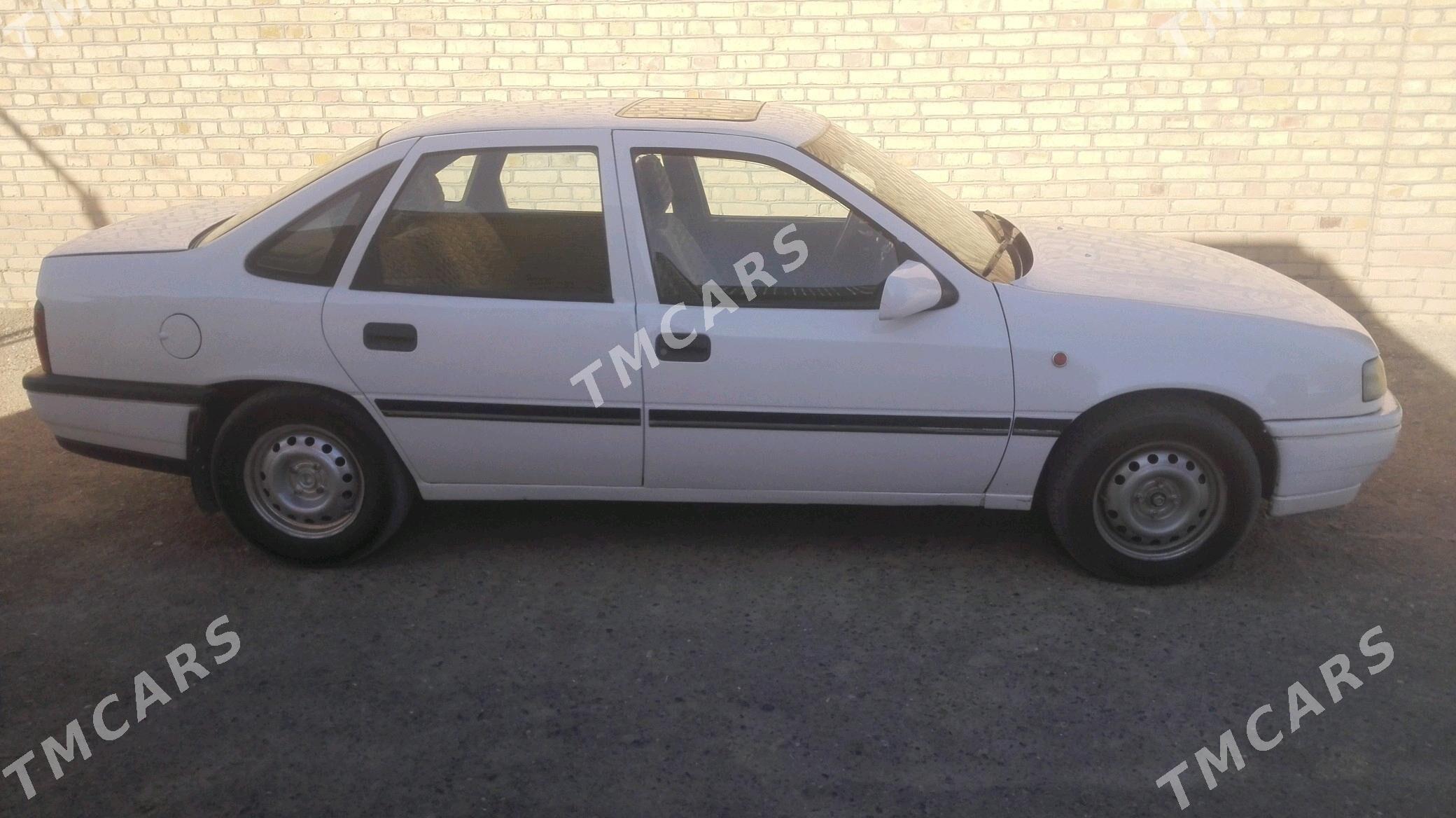 Opel Vectra 1990 - 22 000 TMT - Мары - img 2