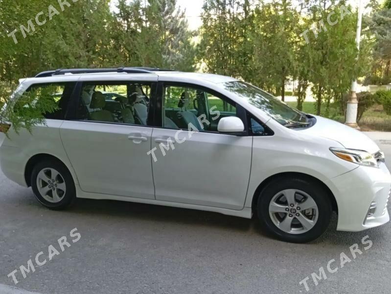 Toyota Sienna 2019 - 365 000 TMT - Ашхабад - img 6