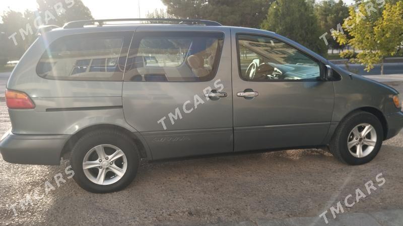 Toyota Sienna 2000 - 125 000 TMT - Мары - img 5