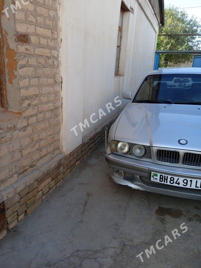 BMW E34 1990 - 45 000 TMT - Garabekewül - img 4