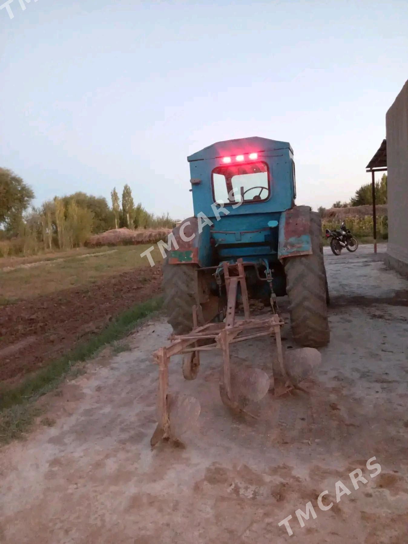 MTZ T-28 1992 - 25 000 TMT - етр. Туркменбаши - img 2