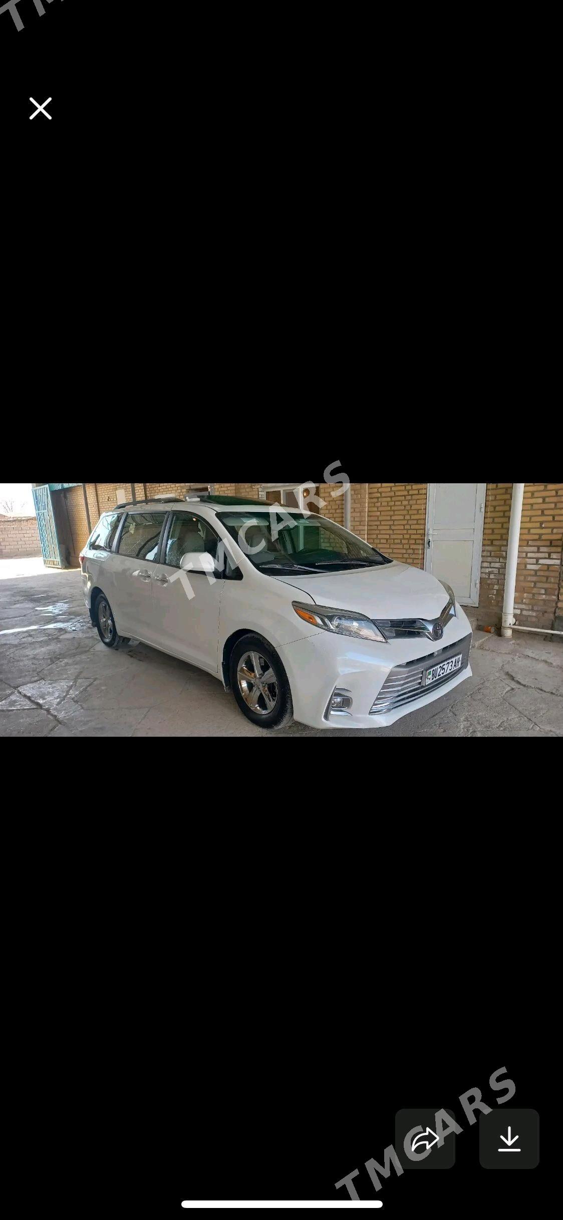 Toyota Sienna 2017 - 390 000 TMT - Aşgabat - img 3