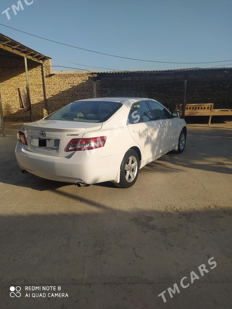 Toyota Camry 2008 - 120 000 TMT - Теджен - img 2