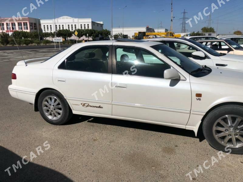 Toyota Camry 1998 - 135 000 TMT - Мары - img 3