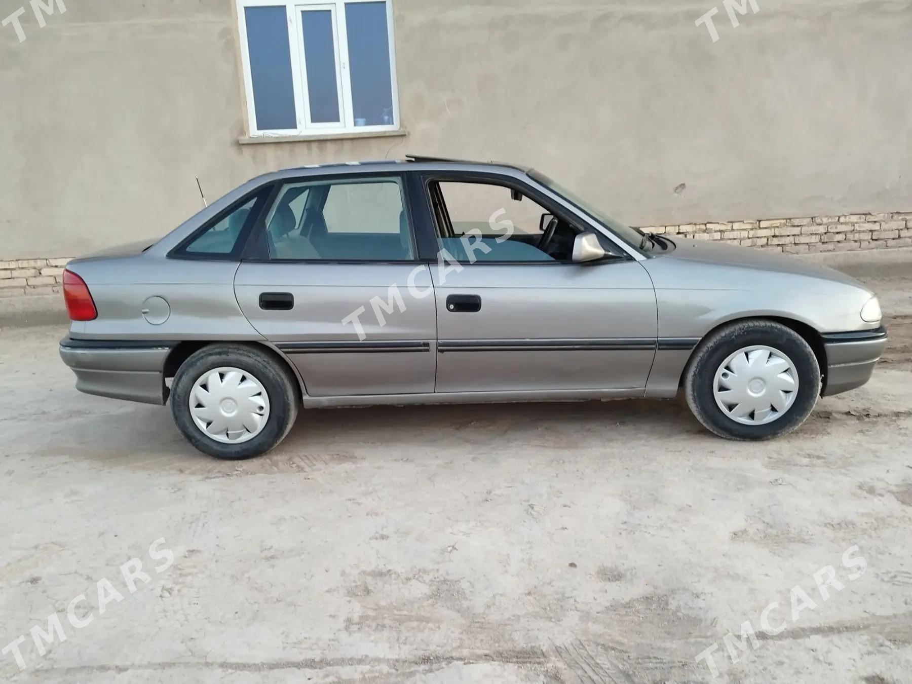 Opel Astra 1992 - 25 000 TMT - Шабатский этрап - img 2